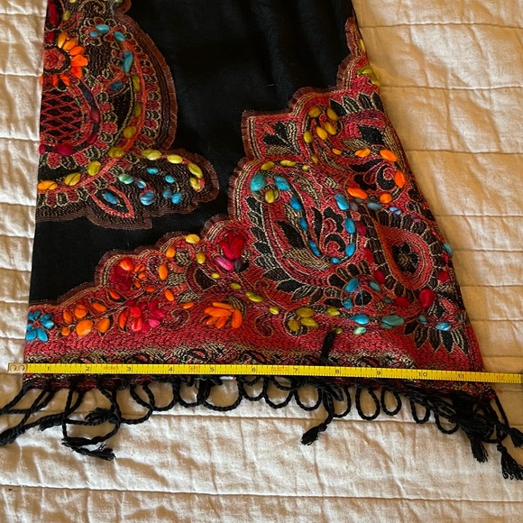 Black multi colored boho style tunic top - Picture 5 of 7
